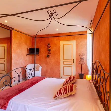 D'hotes Les Clauzels Bed & Breakfast 3*